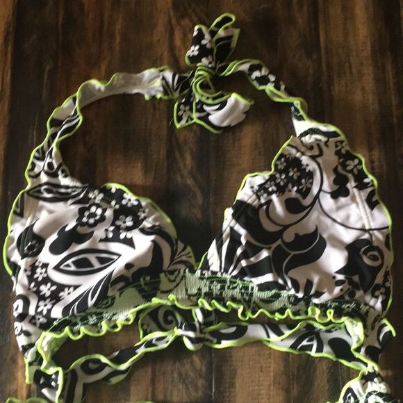 Halter Style Top Bikini Top is M & Bottom is L - Picture 2 of 8
